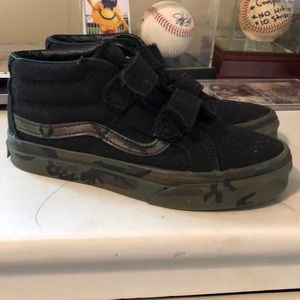 Boys camo vans never worn